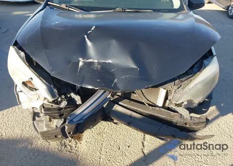 2015 Toyota Corolla Le z USA, uszkodzony, nr VIN 5YFBURHE7FP352153